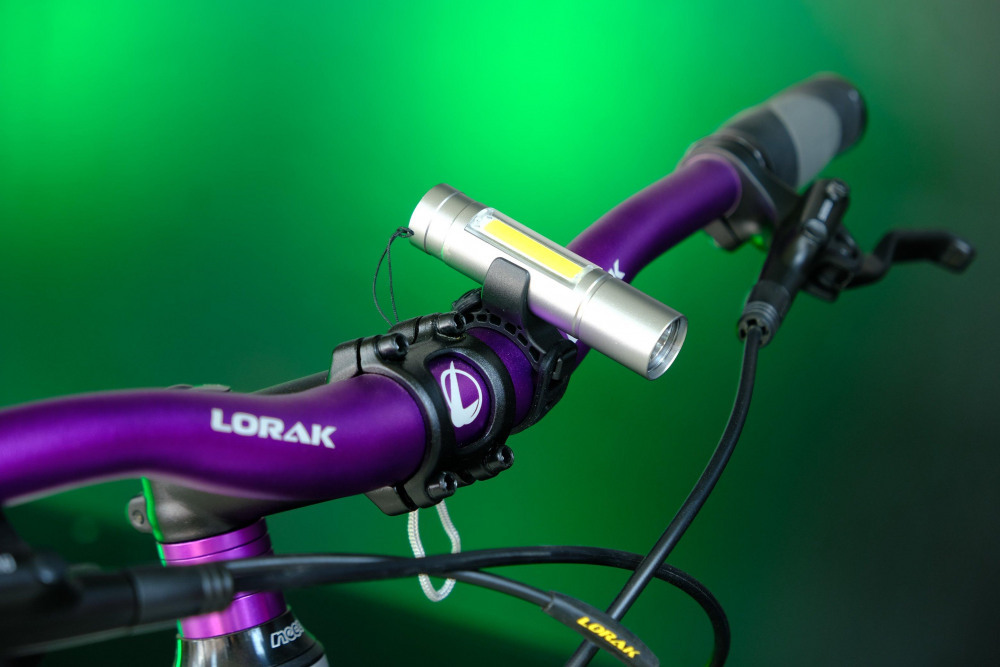 Фара передняя с USB зарядкой X-107A, код 41659